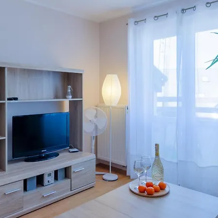 Apartament Neptun 12 Dwupoziomowy, 2 łazienki, 2 Sypialnie, Balkon